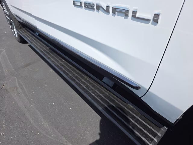 2026 Summit White GMC Yukon XL Denali Ultimate 4X4 SUV