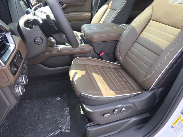 2026 Summit White GMC Yukon XL Denali Ultimate 4X4 SUV