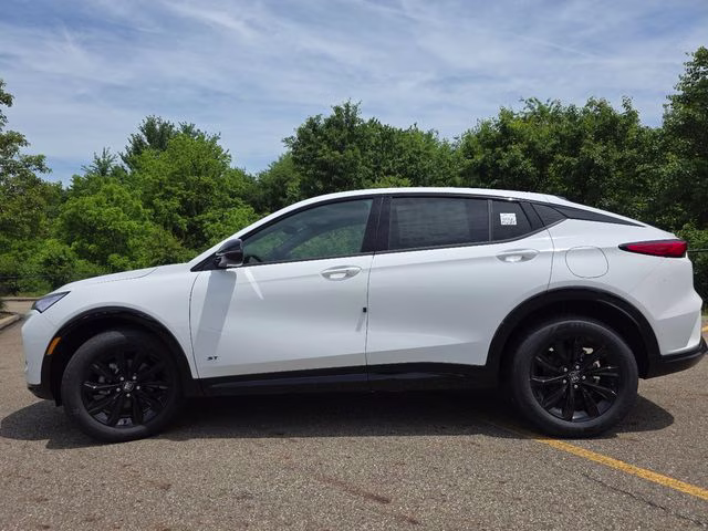 2026 Summit White Buick Envista Sport Touring FWD SUV