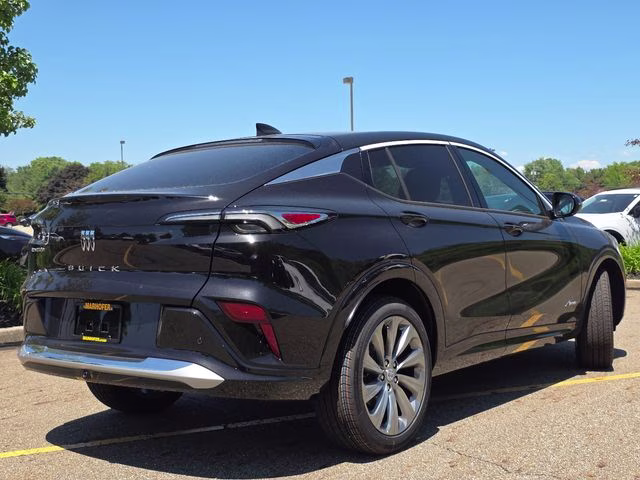 2026 Ebony Twilight Metallic Buick Envista Avenir FWD SUV