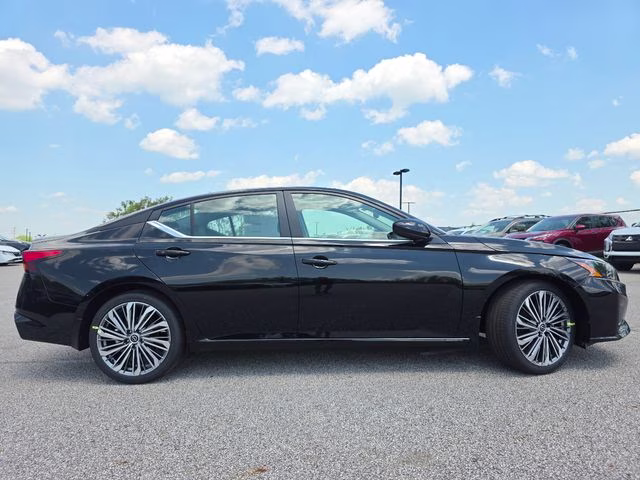 2026 Super Black Clearcoat Nissan Altima 2.5 SV FWD Sedan