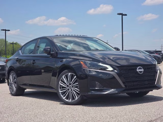 2026 Super Black Clearcoat Nissan Altima 2.5 SV FWD Sedan