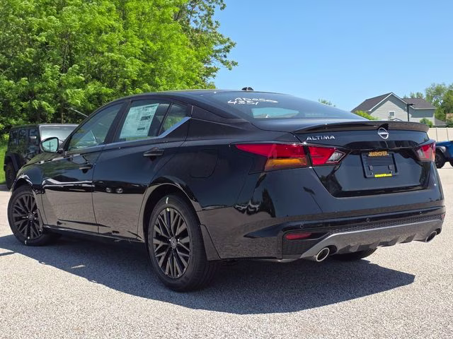 2026 Super Black Clearcoat Nissan Altima 2.5 SV FWD Sedan