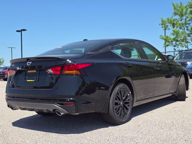 2026 Super Black Clearcoat Nissan Altima 2.5 SV FWD Sedan