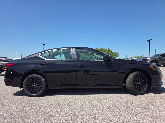 2026 Super Black Clearcoat Nissan Altima 2.5 SV FWD Sedan