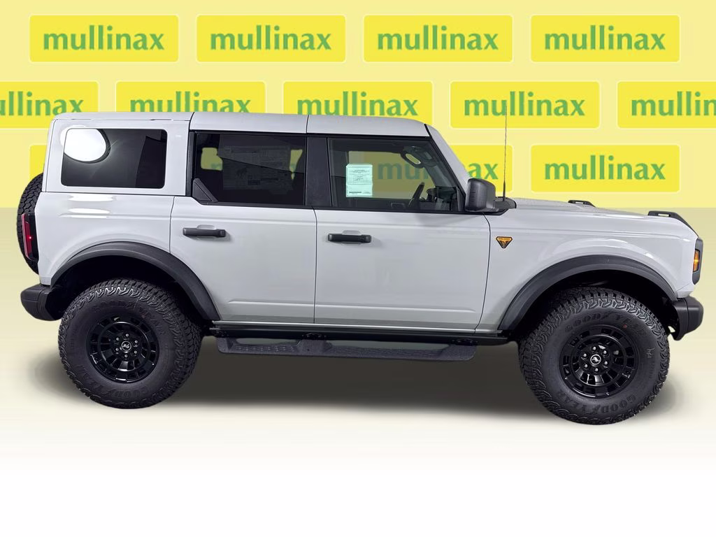 2026 Avalanche Gray Ford Bronco Badlands 4X4 SUV