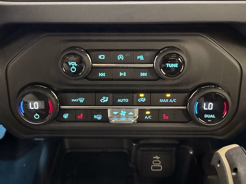 2026 Avalanche Gray Ford Bronco Badlands 4X4 SUV