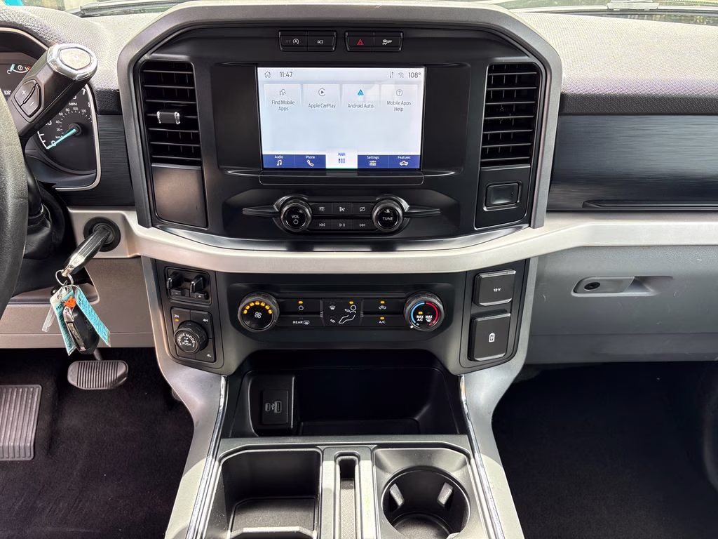 2021 Oxford White Ford F-150 XLT 4X4 Truck