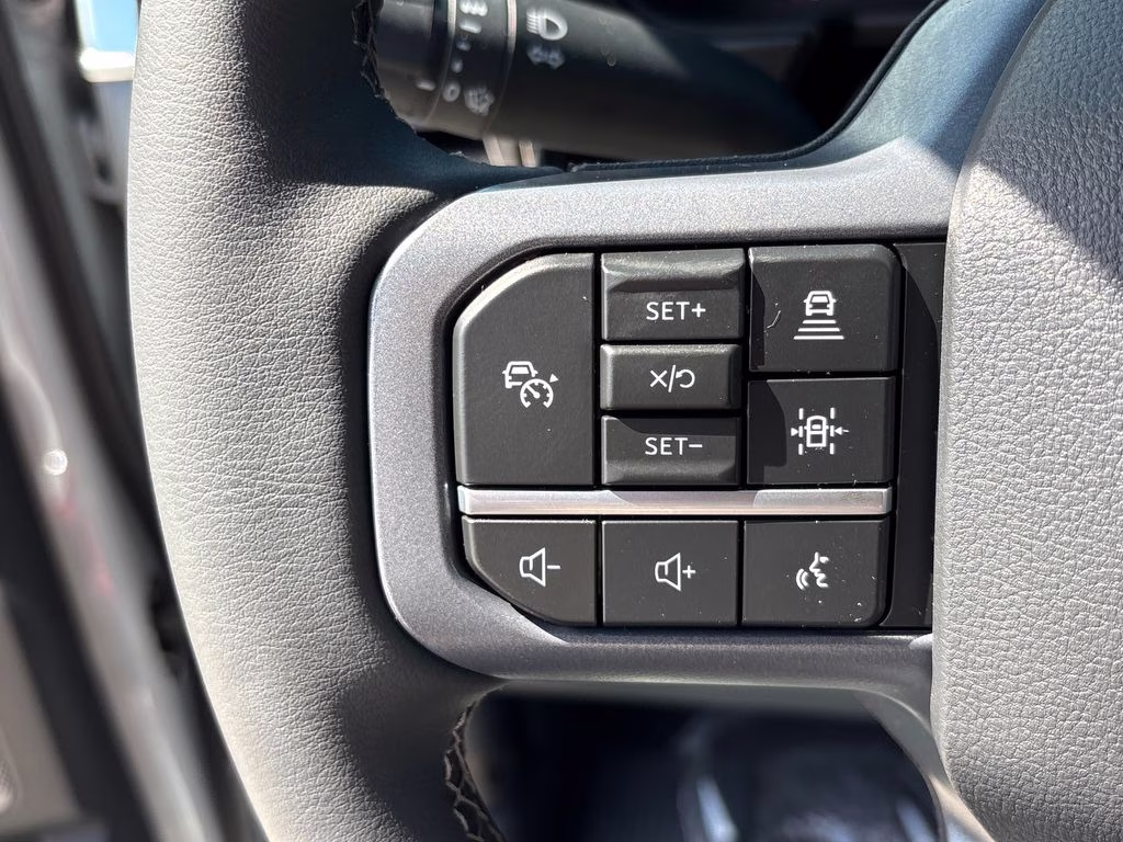 2026 Avalanche Ford Super Duty F-250 SRW Lariat 4X4 Truck