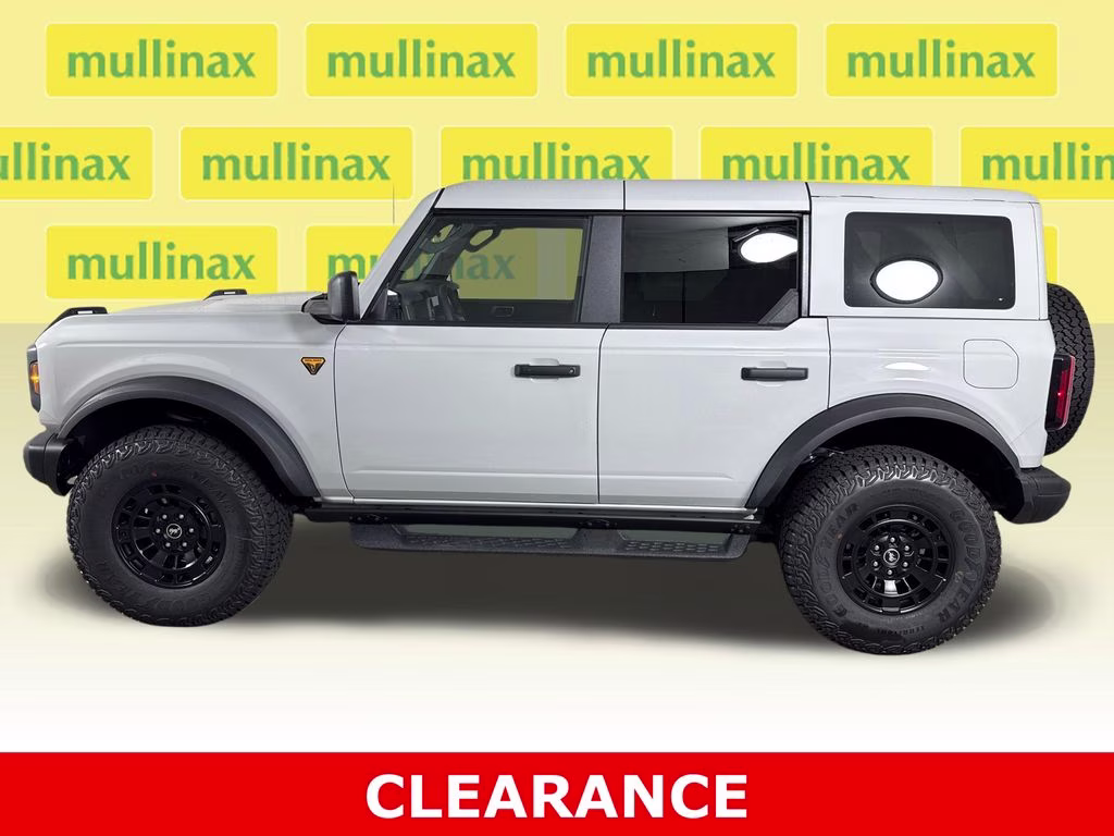 2026 Avalanche Gray Ford Bronco Badlands 4X4 SUV