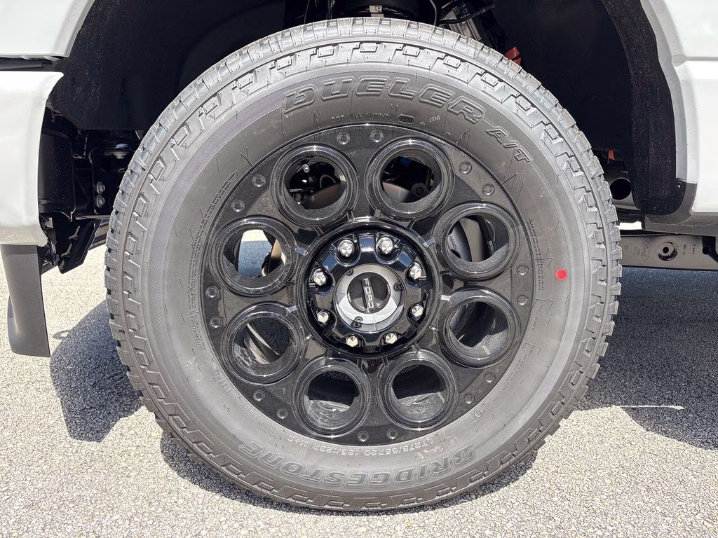 2026 Avalanche Ford Super Duty F-250 SRW Lariat 4X4 Truck