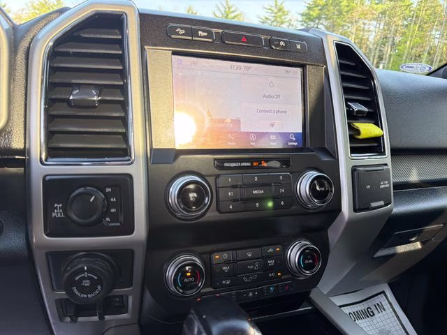 2020 Blue Ford F-150 Lariat 4X4 Truck