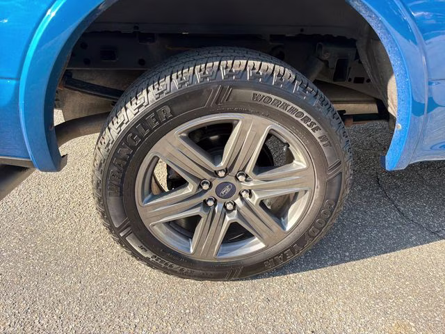 2020 Blue Ford F-150 Lariat 4X4 Truck