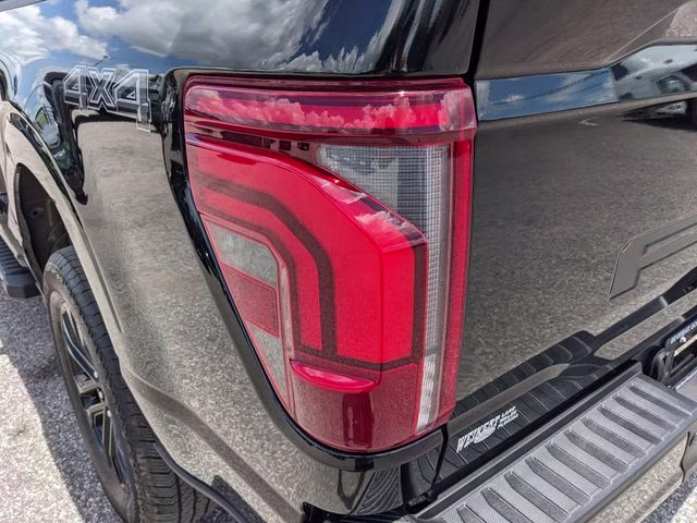 2025 Black Metallic Ford F-150 Lariat 4X4 Truck
