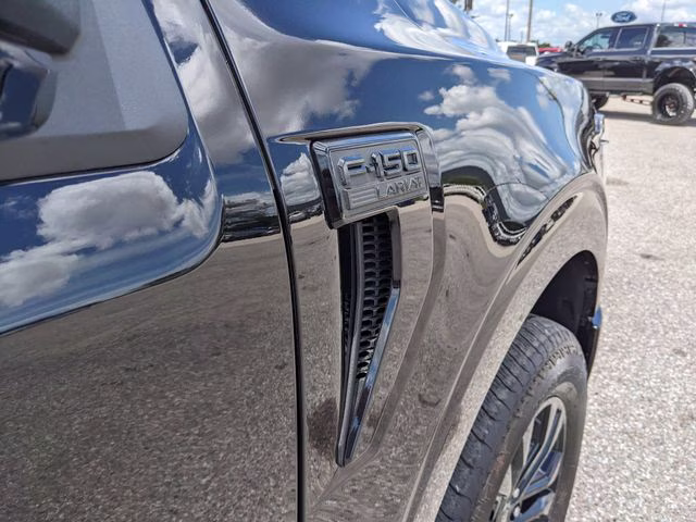 2025 Black Metallic Ford F-150 Lariat 4X4 Truck