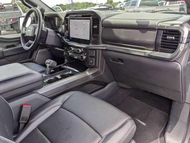 2025 Black Metallic Ford F-150 Lariat 4X4 Truck