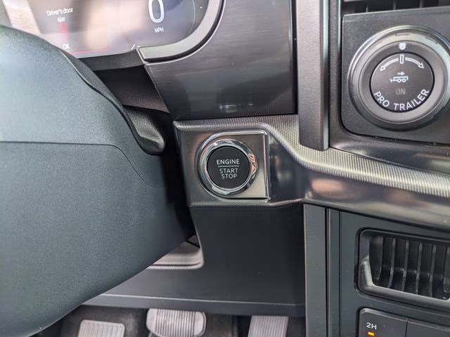 2025 Black Metallic Ford F-150 Lariat 4X4 Truck