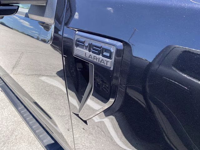 2025 Black Metallic Ford F-150 Lariat 4X4 Truck