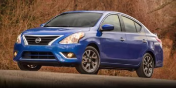 2016 Brilliant Silver Metallic Nissan Versa 1.6 SV FWD Sedan