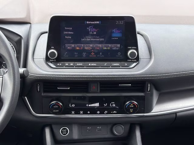 2023 Pearl White Tricoat Nissan Rogue SV AWD SUV