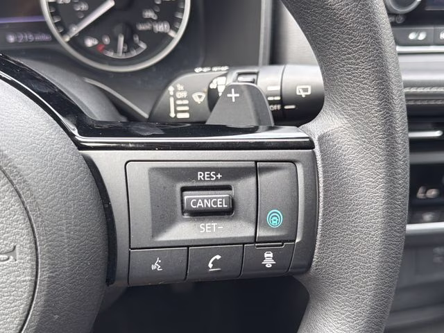 2023 Pearl White Tricoat Nissan Rogue SV AWD SUV