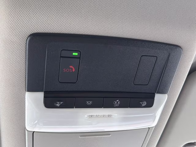 2023 Pearl White Tricoat Nissan Rogue SV AWD SUV