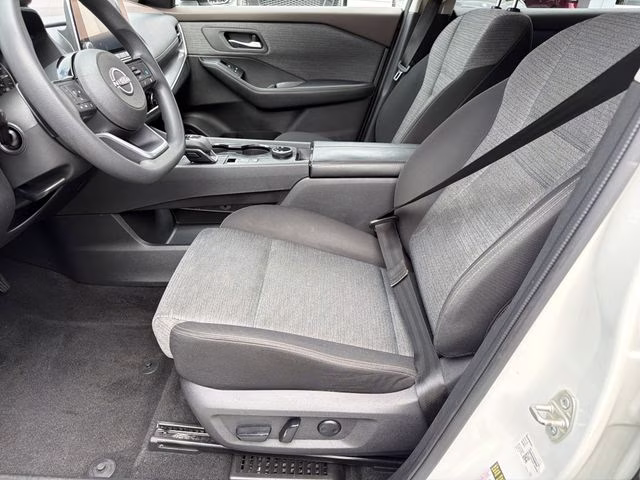 2023 Pearl White Tricoat Nissan Rogue SV AWD SUV
