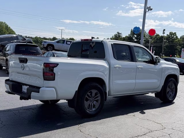 2025 Glacier White Nissan Frontier SV RWD Truck