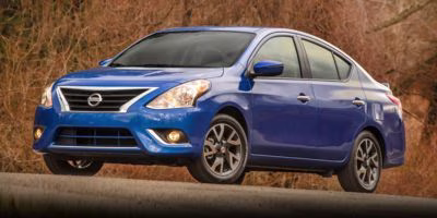 2016 Brilliant Silver Metallic Nissan Versa 1.6 SV FWD Sedan