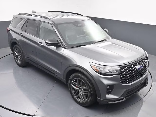 2025 Gray Metallic Ford Explorer ST-Line 4X4 SUV