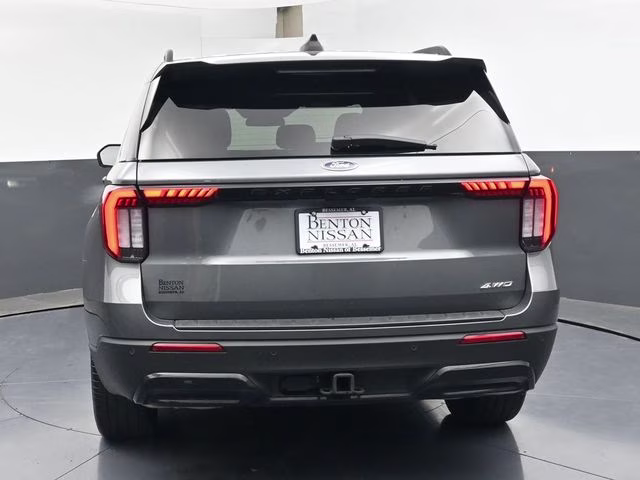 2025 Gray Metallic Ford Explorer ST-Line 4X4 SUV