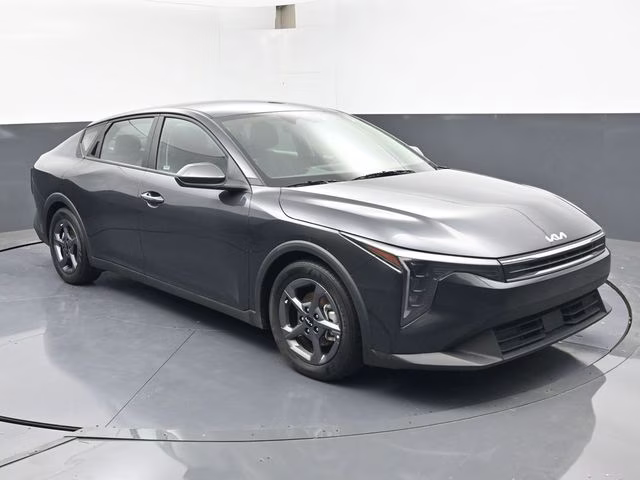 2025 Interstellar Gray Kia K4 LXS FWD Sedan