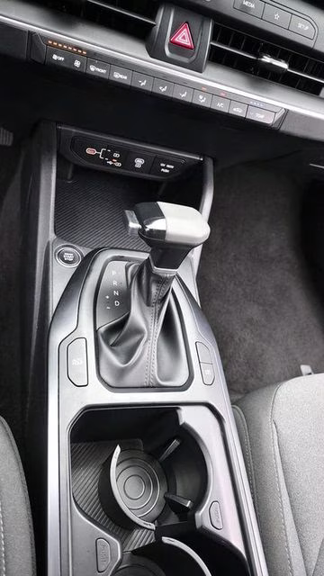 2025 Interstellar Gray Kia K4 LXS FWD Sedan