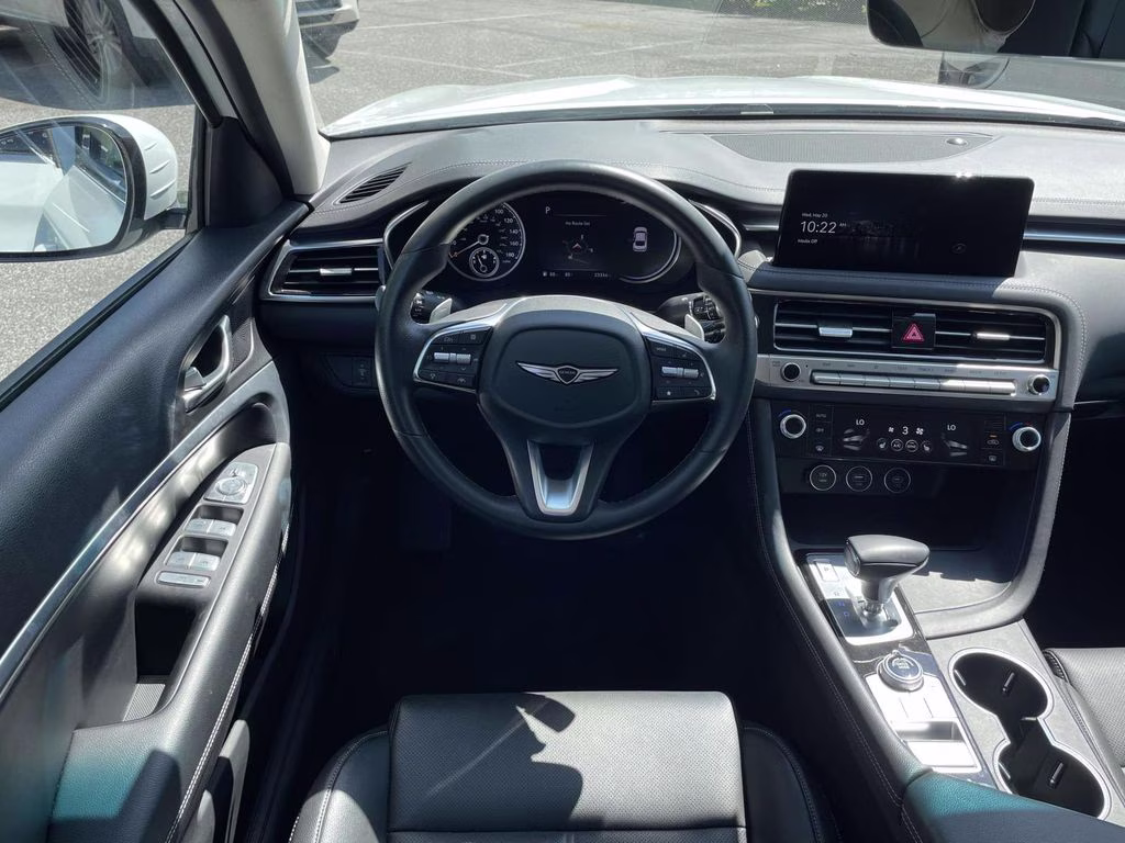 2025 Uyuni White Genesis G70 2.5T RWD Sedan