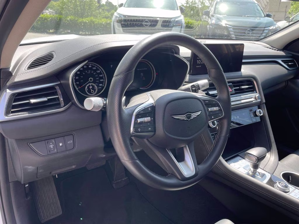 2025 Uyuni White Genesis G70 2.5T RWD Sedan
