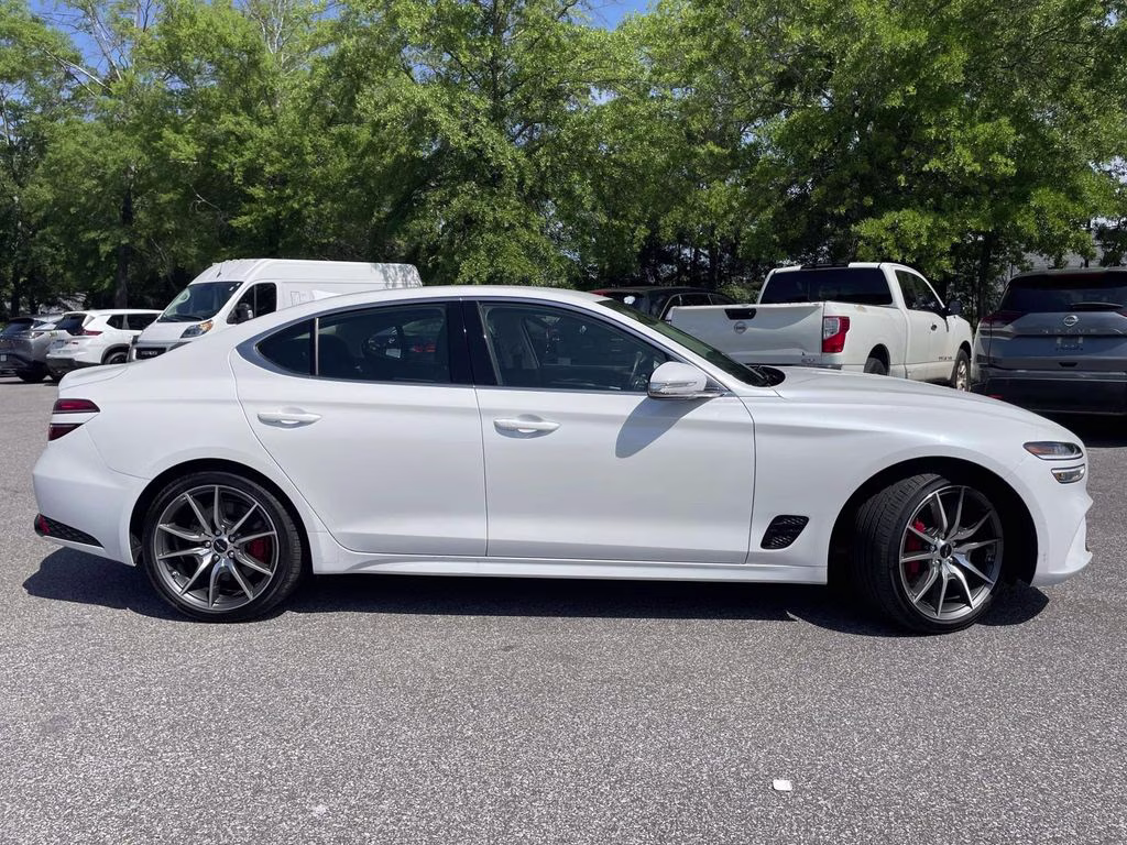 2025 Uyuni White Genesis G70 2.5T RWD Sedan