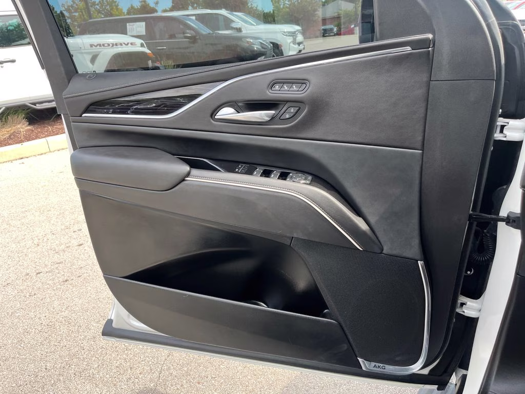 2021 Crystal White Tricoat Cadillac Escalade ESV Sport 4X4 SUV