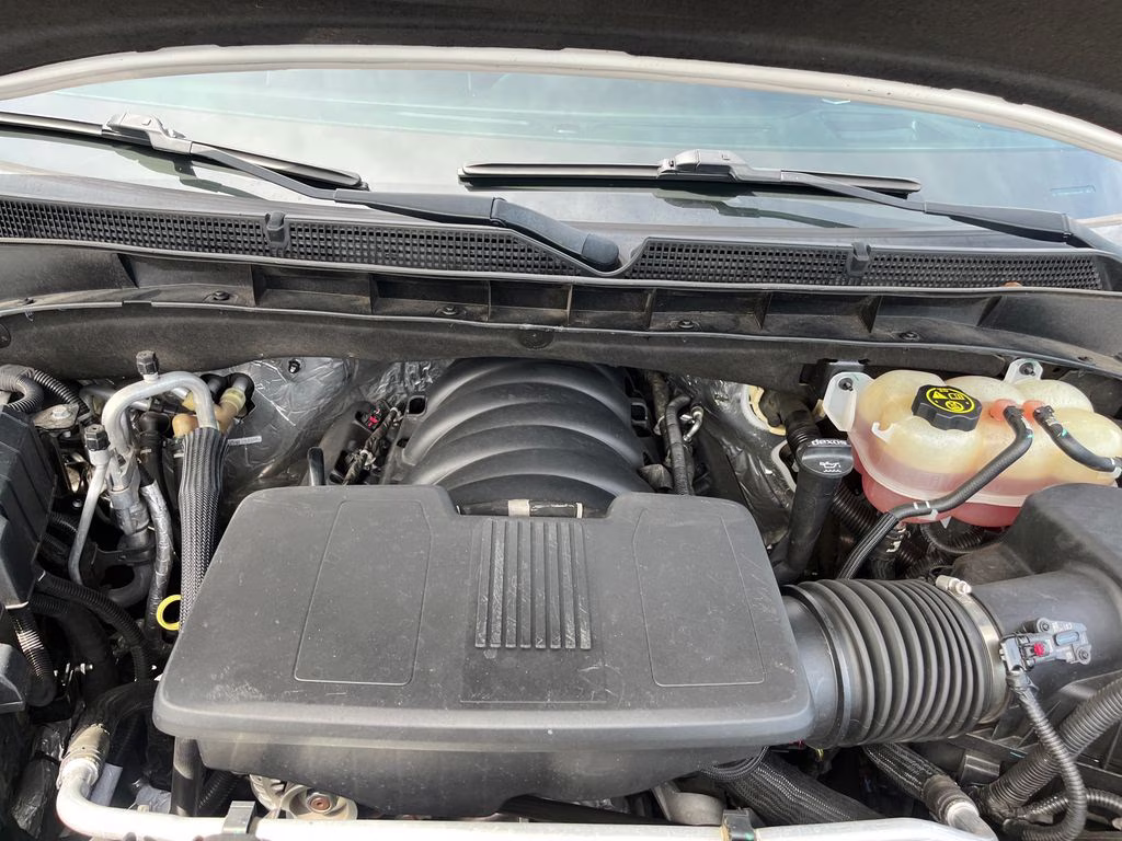 2021 Crystal White Tricoat Cadillac Escalade ESV Sport 4X4 SUV