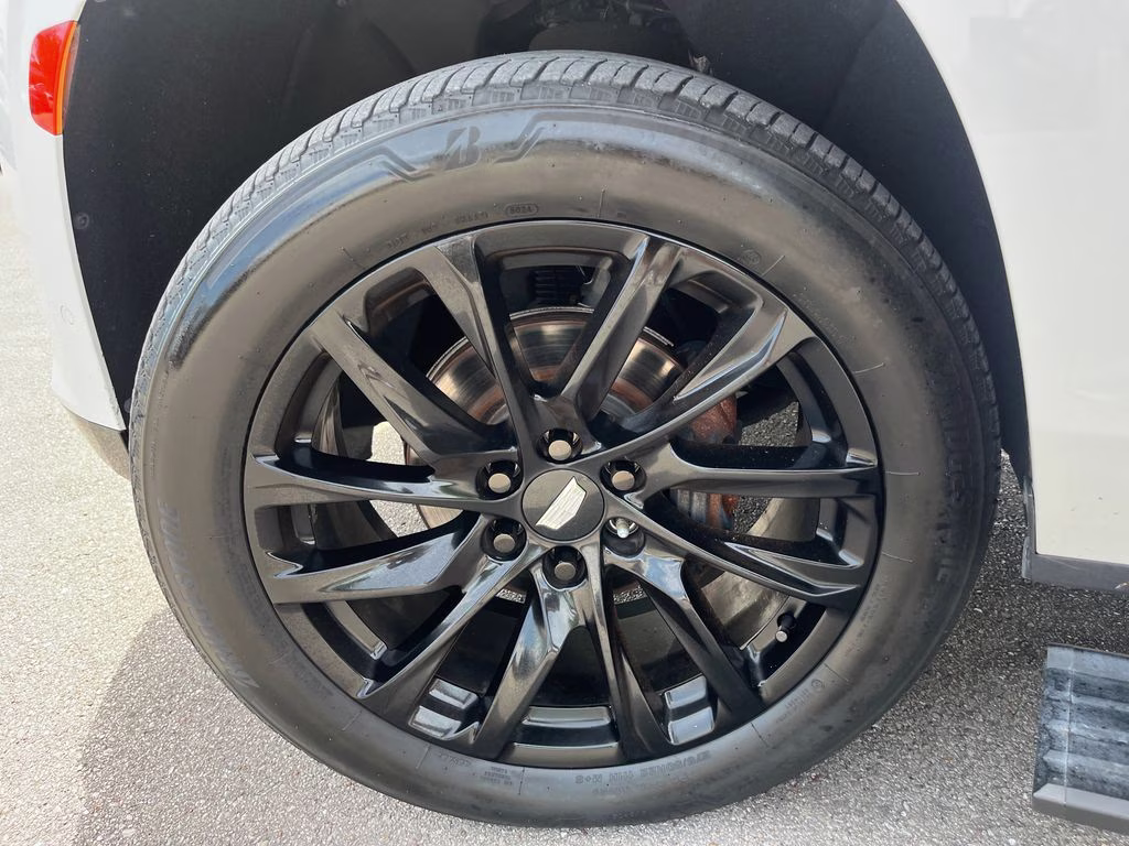 2021 Crystal White Tricoat Cadillac Escalade ESV Sport 4X4 SUV