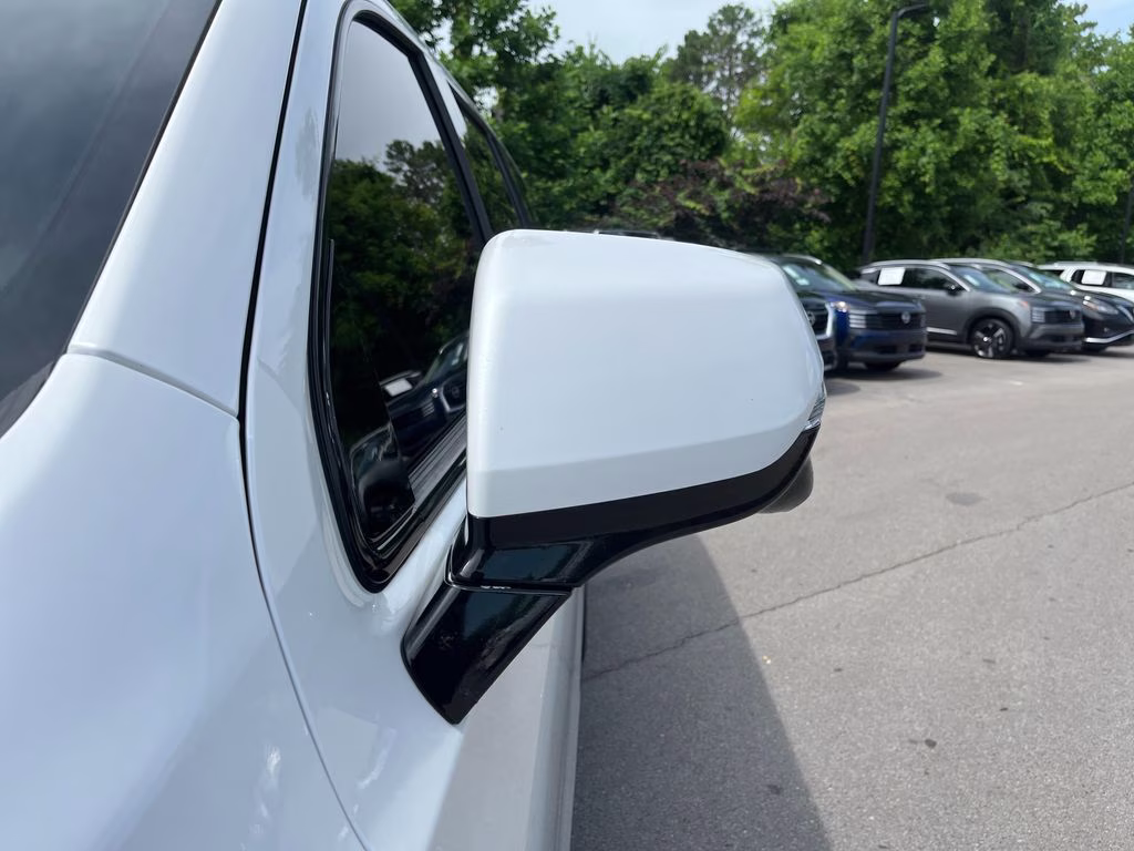 2021 Crystal White Tricoat Cadillac Escalade ESV Sport 4X4 SUV