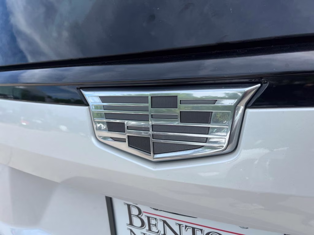 2021 Crystal White Tricoat Cadillac Escalade ESV Sport 4X4 SUV