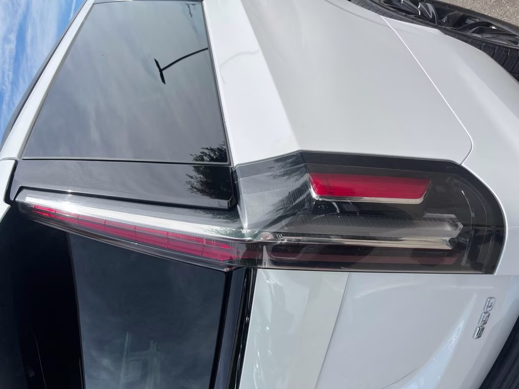 2021 Crystal White Tricoat Cadillac Escalade ESV Sport 4X4 SUV