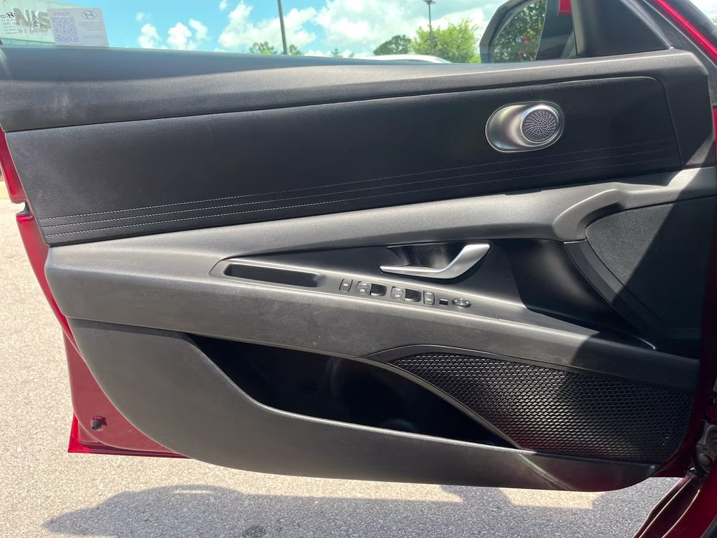 2024 Ultimate Red Hyundai Elantra SE FWD Sedan