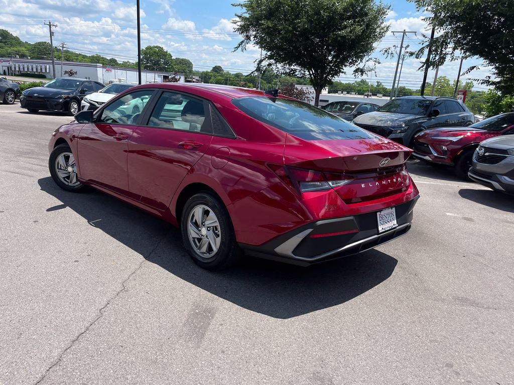 2024 Ultimate Red Hyundai Elantra SE FWD Sedan