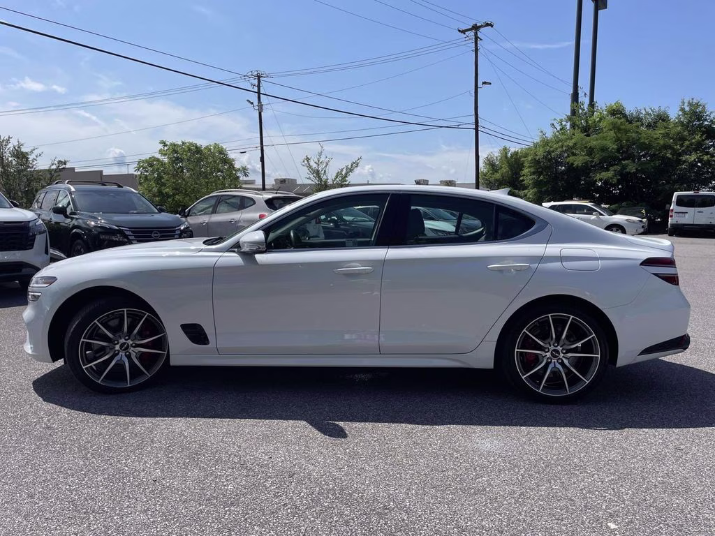 2025 Uyuni White Genesis G70 2.5T RWD Sedan