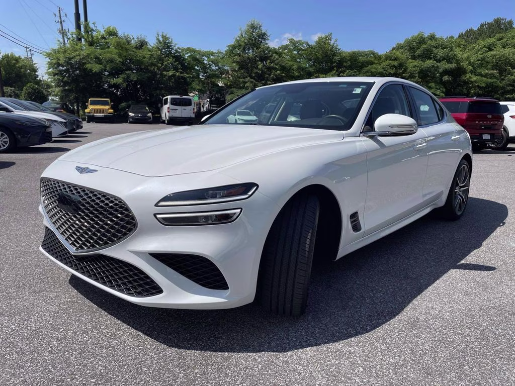 2025 Uyuni White Genesis G70 2.5T RWD Sedan