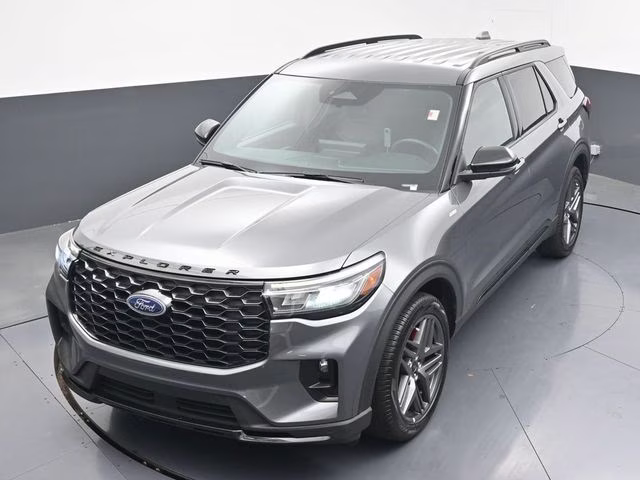 2025 Gray Metallic Ford Explorer ST-Line 4X4 SUV