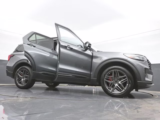 2025 Gray Metallic Ford Explorer ST-Line 4X4 SUV