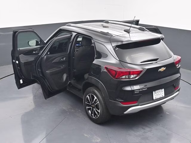 2025 Mosaic Black Metallic Chevrolet Trailblazer LT AWD SUV