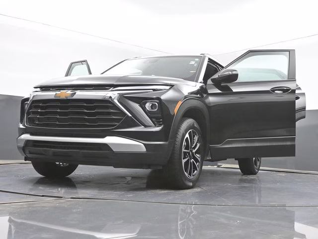 2025 Mosaic Black Metallic Chevrolet Trailblazer LT AWD SUV